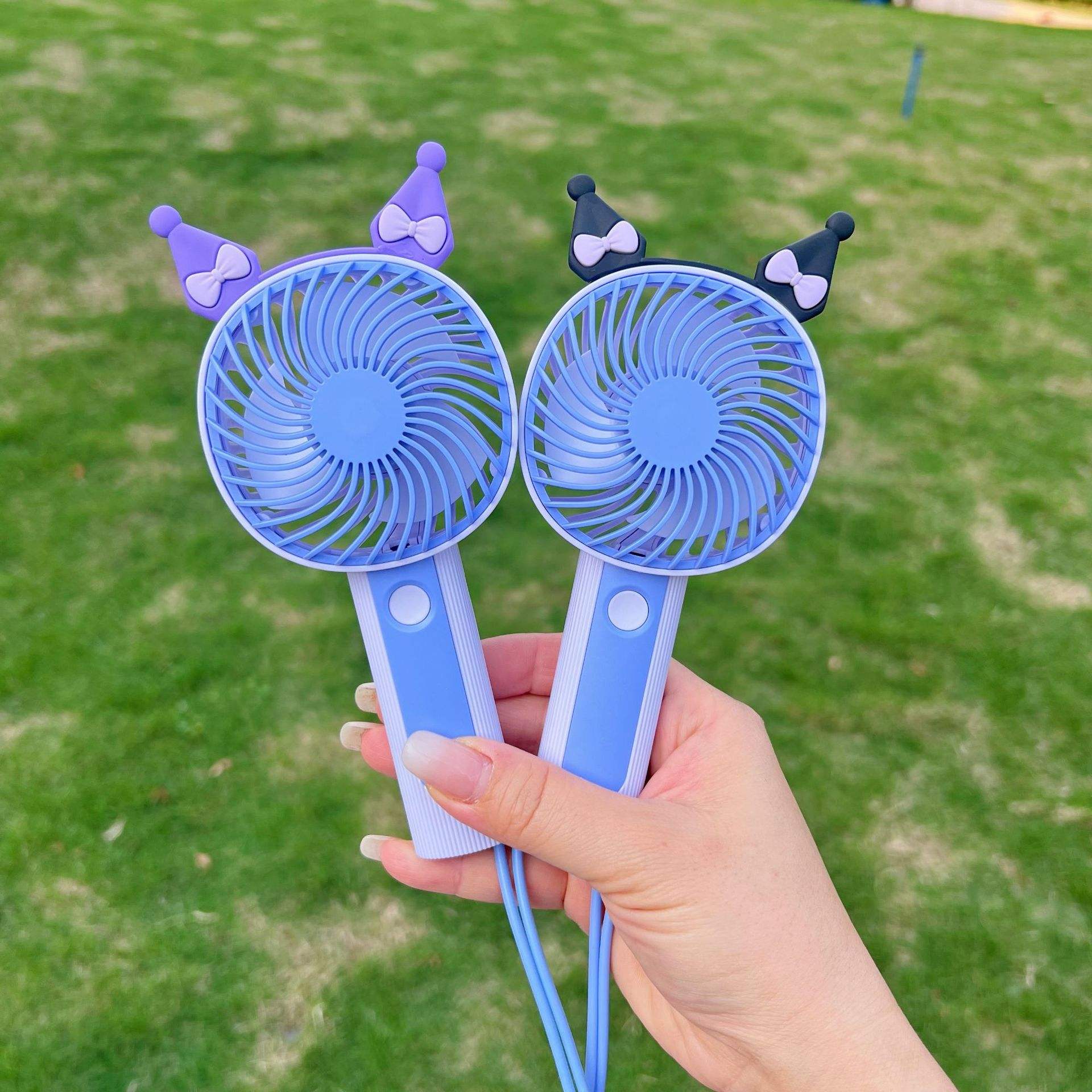 隨行春風拂面來，靜享清涼無噪感——新款妮妮兔手持小風扇夏日出行良伴